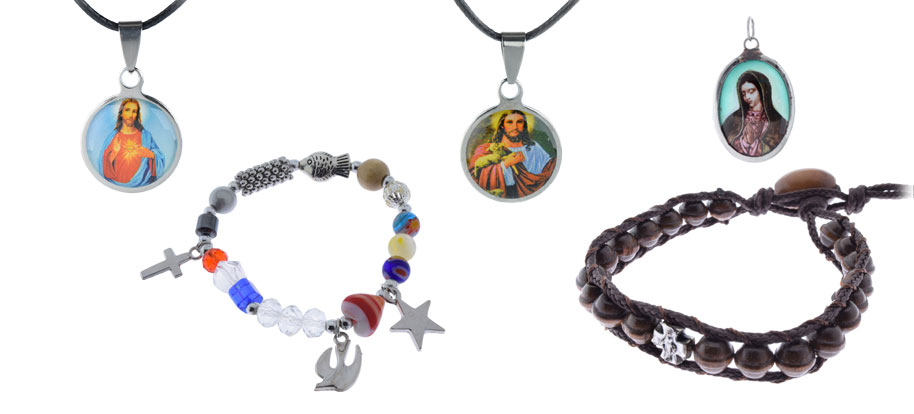 Weiteren religiösen Schmuck, Plaketten und Anhänger mit christlichen Motiven finden Sie in unserem shop.